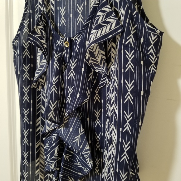 Top - Picture 4 of 5